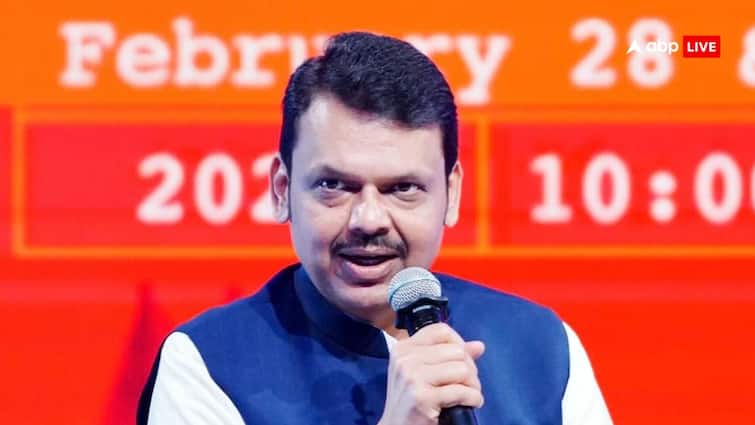 Devendra Fadnavis Maharashtra CM said nothing wrong with agitating for promotion of  Marathi language MNS CM देवेंद्र फडणवीस बोले, 'मराठी भाषा को प्रमोट करने के लिए आंदोलन करना गलत नहीं लेकिन...'
