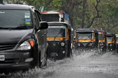 Weather Update: শিলাবৃষ্টির সতর্কতা, মৎস্যজীবীদের সমুদ্রে যেতে নিষেধ! আজ সারাদিন কেমন থাকবে আবহাওয়া?