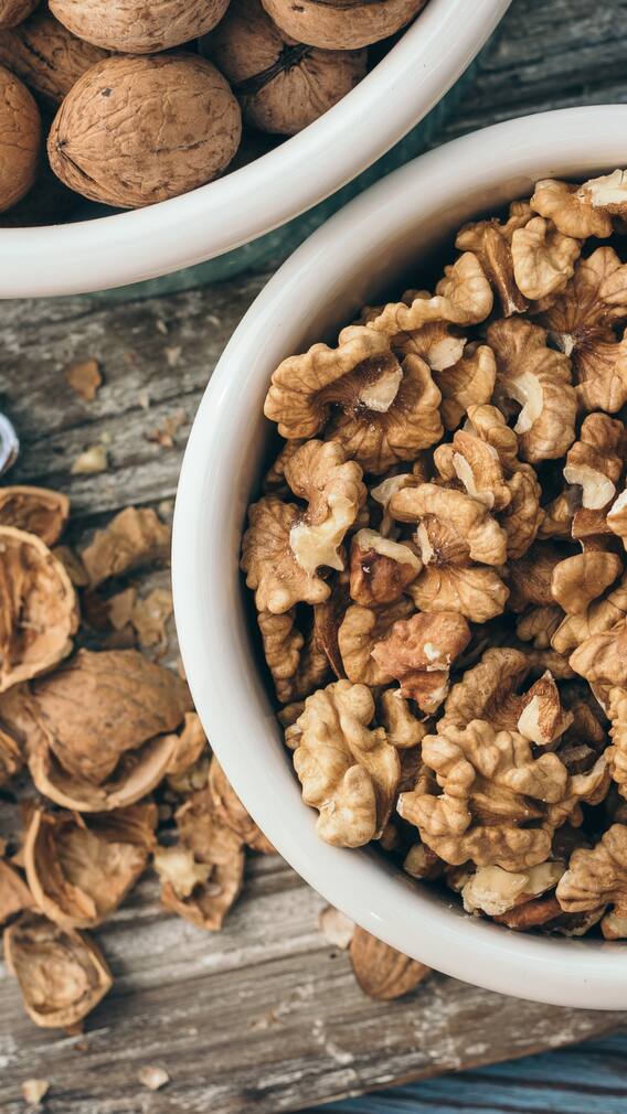 ਚਿਹਰੇ 'ਤੇ ਨਾ ਆਵੇ ਬੁਢਾਪਾ, ਤਾਂ ਖਾਣਾ ਸ਼ੁਰੂ ਕਰ ਦਿਓ ਆਹ ਚੀਜ਼