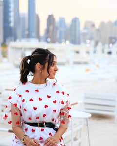 इकडे युझवेंद्र-धनश्रीचा घटस्फोट, पण त्यापूर्वीच आरजे माहवशने अपलोड केले खास डझनभर फोटो, रेड हर्टच्या इमोजीने वेधलं लक्ष!