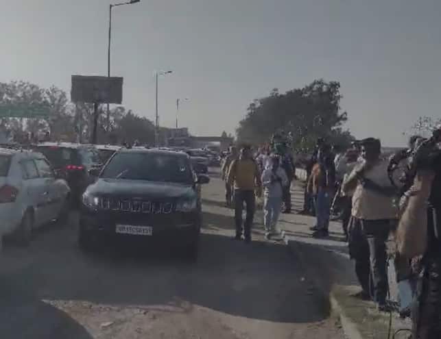 ਇਸ ਕਾਰਨ ਕਿਸਾਨਾਂ ਨੇ ਪੰਜਾਬ ਦੇ ਸਾਰੇ ਜ਼ਿਲ੍ਹਿਆਂ ਵਿੱਚ ਹਾਈਵੇ ਜਾਮ ਕਰਨ ਦੀ ਕੋਸ਼ਿਸ਼ ਕੀਤੀ।