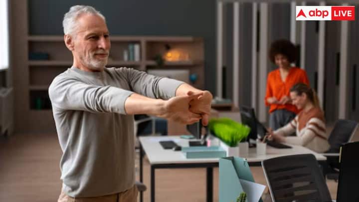 If you are looking for a way to include exercise in your day. But if you are unable to take 30-45 minutes, consider mini workouts. These short sessions replace a long workouts. Because they divide a constant routine into several small sessions.