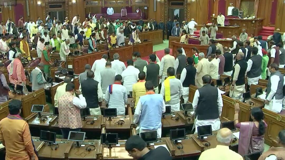 यूपी में 'विधायक जी' का घटेगा रुतबा, अब गाड़ियों की एंट्री पर लगेगी लगाम up mlas will not pass for vehicles to enter in up vidhan sabha यूपी में 'विधायक जी' का घटेगा रुतबा, अब गाड़ियों की एंट्री पर लगेगी लगाम