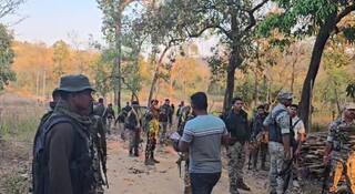 मोठी बातमी! छत्तीसगडमध्ये 30 नक्षलवाद्यांचा खात्मा, मृतांचा आकडा वाढण्याची शक्यता, एक जवान शहीद  