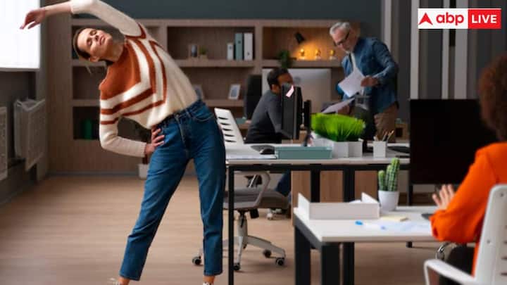 आपके दिमाग की उदासीनता और लापरवाही एक्सरसाइज को बीच में डिस्टर्ब कर सकती है. आज हम विस्तार से बताएंगे कि ऑफिस और घर के काम के बीच कैसे खुद की एक्सरसाइज के लिए वक्त निकाले.