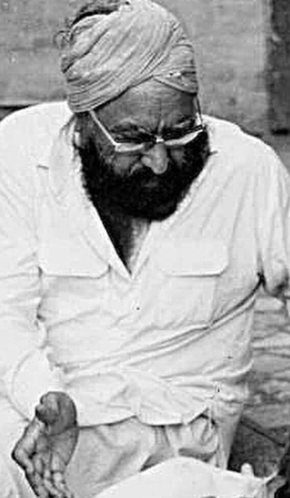 खुशवंत सिंह ने क्यों लौटा दिया था पद्म भूषण पुरस्कार?