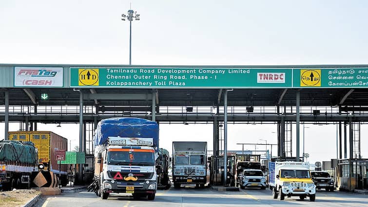 NHAI Debars 14 Agencies for Irregular activities in Fee Collection at Toll Plazas முறைகேடாக கட்டணம் வசூலித்த சுங்கச்சாவடிகள்.. சுளுக்கெடுத்த NHAI