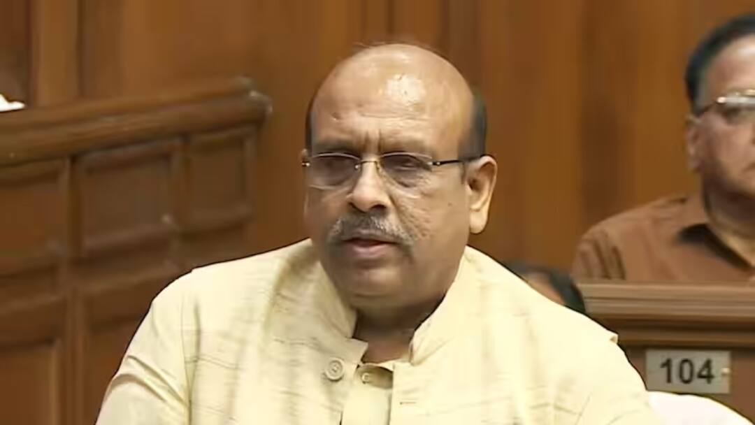 'MLAs और MPs के फोन नहीं उठा रहे अधिकारी', विजेंद्र गुप्ता की नाराजगी पर मुख्य सचिव ने दिए सख्त निर्देश Vijender Gupta write a letter Chief Secretary officials ignore MLAs and MPs letters ANN 'MLAs और MPs के फोन नहीं उठा रहे अधिकारी', विजेंद्र गुप्ता की नाराजगी पर मुख्य सचिव ने दिए सख्त निर्देश