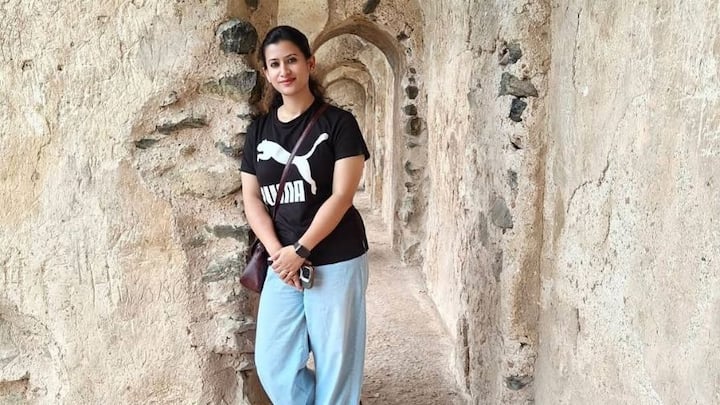 ২০১৫ সালেই বিয়ে হয়ে যায় তনুশ্রীর, কিন্তু তাতে বাধ মানেনি তার স্বপ্ন। পরিবারের দায়িত্ব পালনের পাশাপাশি ইউপিএসসি উত্তীর্ণ হন তিনি।