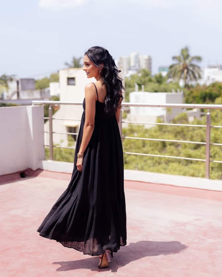 இதில், ஜூனியர் மற்றும் சீனியர் என்று ஒவ்வொரு சீசன்களிலும் தனித்தனியாக ரியாலிட்டி ஷோக்கள் நடத்தப்படுவது வழக்கம்.