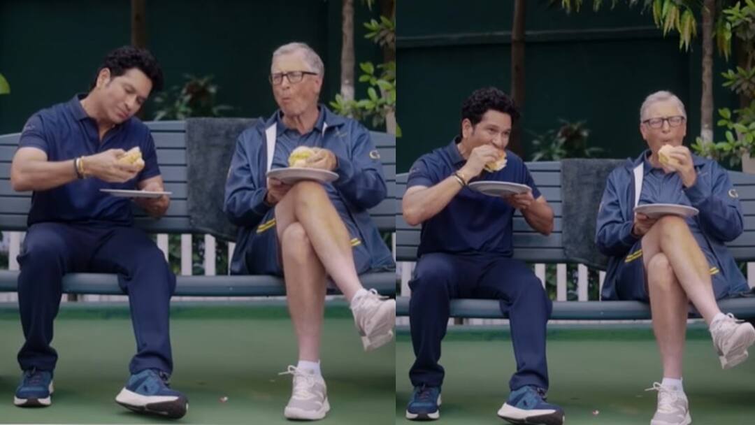 Watch: सचिन तेंदुलकर का फेवरेट वड़ा पाव, बिल गेट्स ने भी लिया स्वाद; वीडियो हो रहा वायरल sachin tendulkar bill gates seen enjoying vada pav on street video viral Watch: सचिन तेंदुलकर का फेवरेट वड़ा पाव, बिल गेट्स ने भी लिया स्वाद; वीडियो हो रहा वायरल
