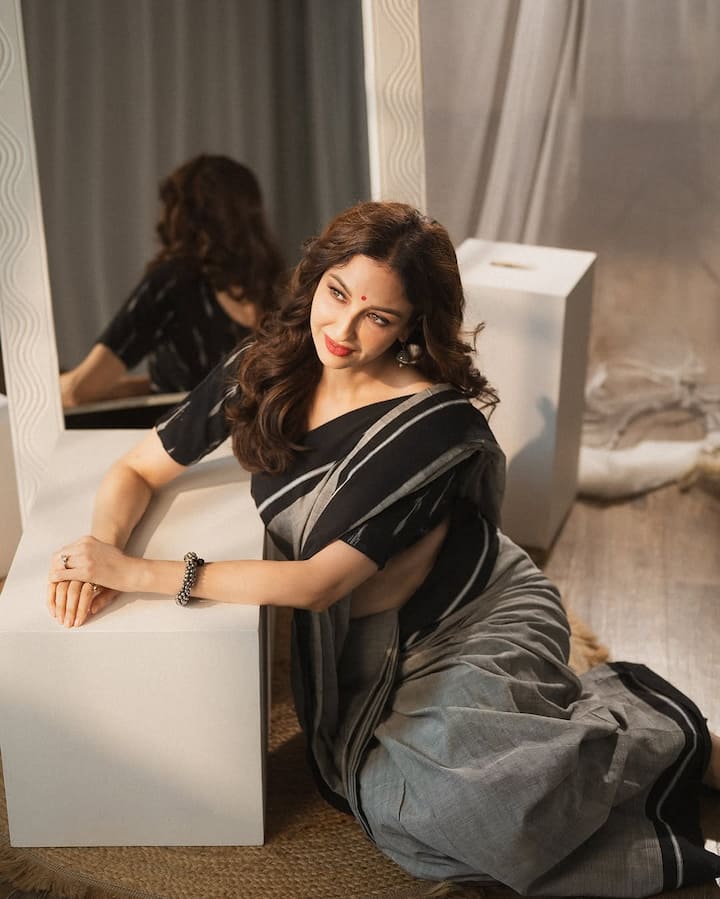 તાજેતરમાં અભિનેત્રીએ કેટલીક તસવીરો શેર કરી છે. આ તસવીરોમાં અભિનેત્રી સાડીમાં જોવા મળી રહી છે.