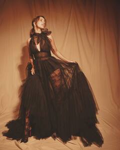 Triptii Dimri Pics: जालीदार डीपनेक गाउन में तृप्ति डिमरी ने दिखाई हसीन अदाएं, पलभर में वायरल हुईं तस्वीरें