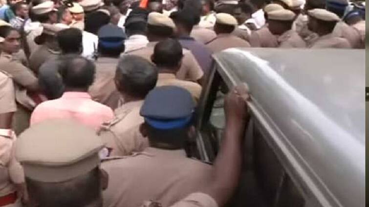 Marxist Communist State Secretary Shanmugam arrested மார்க்சிஸ்ட் கம்யூனிஸ்ட் மாநில செயலாளர் சண்முகம் கைது! குண்டுகட்டாக தூக்கிய போலீஸ்!