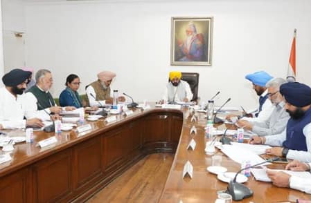 ਪੰਜਾਬ ਕੈਬਨਿਟ ਮੀਟਿੰਗ 'ਚ ਵੱਡਾ ਫੈਸਲਾ, ਟਰਾਂਸਫਰ ਆਫ ਪ੍ਰੀਜ਼ਨ ਐਕਟ ਨੂੰ ਦਿੱਤੀ ਮਨਜ਼ੂਰੀ Transfer of Prison Act Punjab Cabinet Meeting Decision ਪੰਜਾਬ ਕੈਬਨਿਟ ਮੀਟਿੰਗ 'ਚ ਵੱਡਾ ਫੈਸਲਾ, ਟਰਾਂਸਫਰ ਆਫ ਪ੍ਰੀਜ਼ਨ ਐਕਟ ਨੂੰ ਦਿੱਤੀ ਮਨਜ਼ੂਰੀ