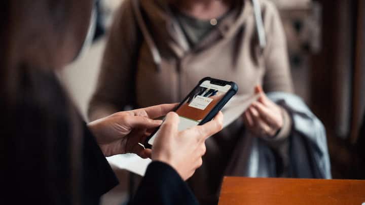 CheatEye.ai की रिपोर्ट के मुताबिक, लंदन में 27.4% सर्चेस ये पता लगाने के लिए किया जा रहा है कि पार्टनर बेवफाई कर रहा है या नहीं.