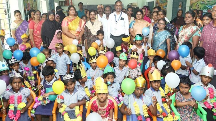 Pudukkottai news 40 students joined Pudukkottai Government School in a single day tnn கிடுகிடுன்னு உயர்கிறது... ஒரே நாளில் 40 மாணவர்கள் சேர்க்கை: என்ன தெரியுங்களா?