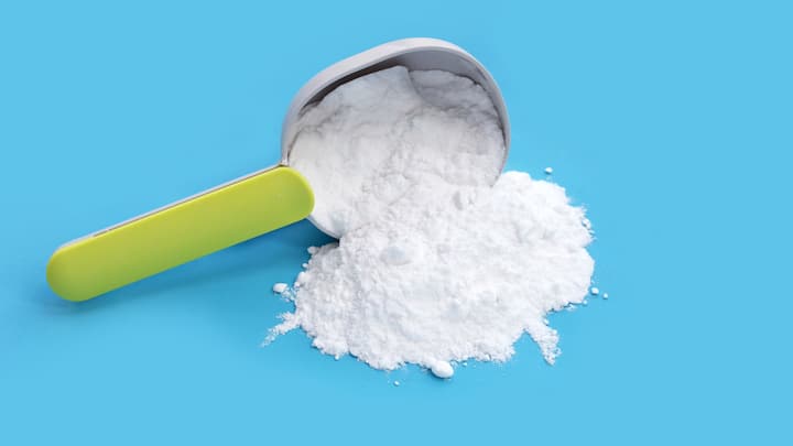 3. Baking Soda Paste: Baking Soda has mild abrasiveness that scrubs away the stains on the surface without damaging the enamel. Mix baking soda with water or lemon juice to form a paste and then gently brush it to achieve a radiant smile. (Image Source: Canva)
