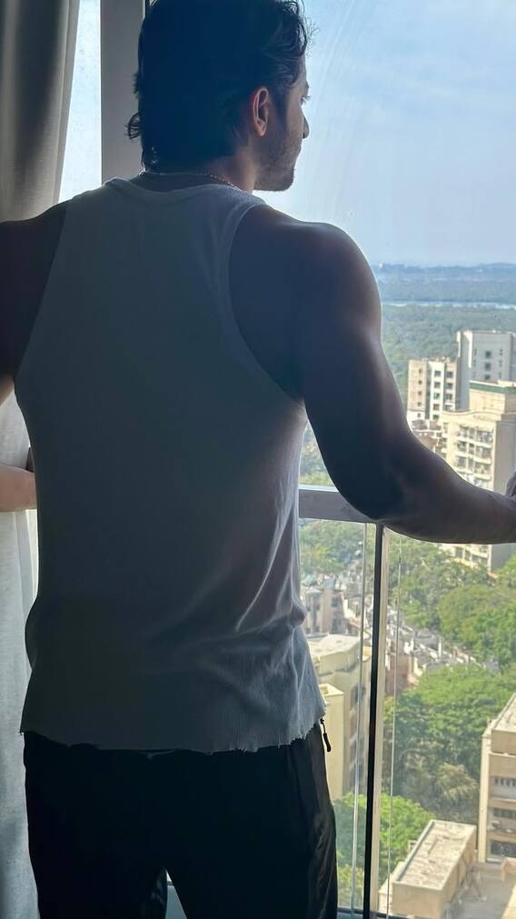 रमजान के महीने में तिरुपति दर्शन के लिए पहुंचा मुस्लिम एक्टर, भड़के लोग