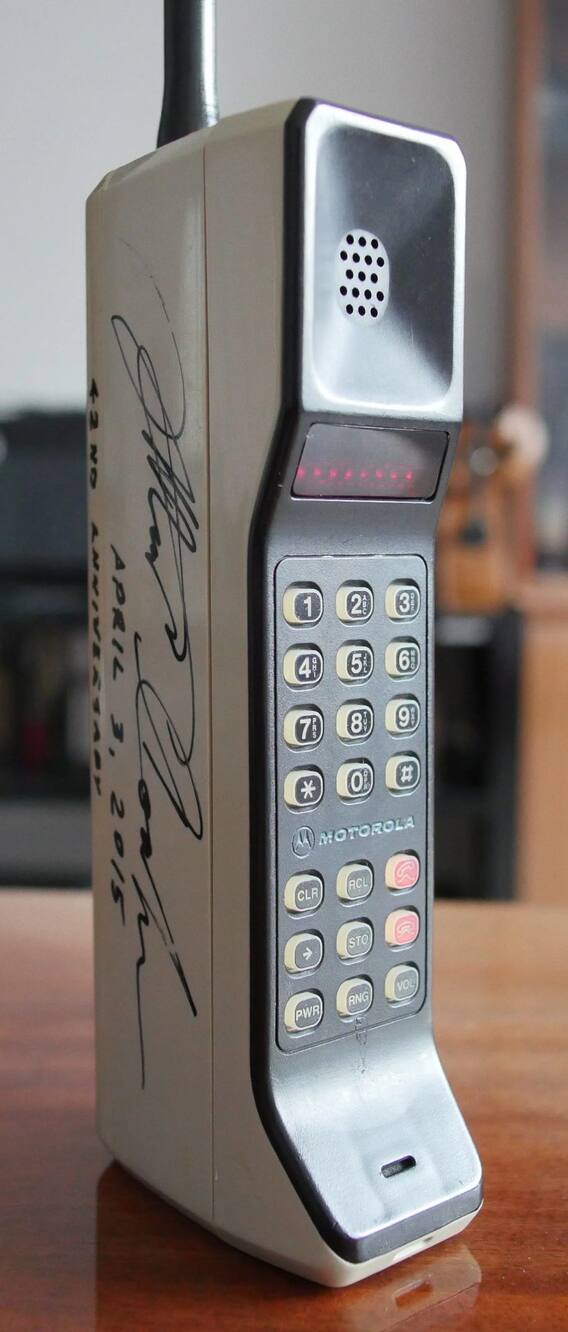 कब आया था भारत का पहले फीचर फोन, कितनी थी कीमत?