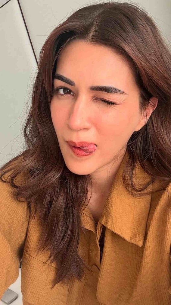 నెల రోజుల తర్వాత ఇలాంటి ఛాన్స్ దొరికిందన్న కృతి సనన్!