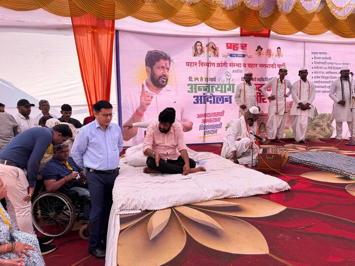 भर उन्हात अन्नत्याग सुरू असल्यामुळे अधिकच त्रास होत असल्याने बच्चू कडू यांना हा त्रास झाल्याचे सांगण्यात आले आहे.