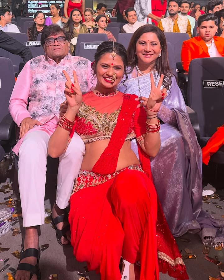 गौतमी सध्या मोठं-मोठे मराठी कलाकार यांच्या सोबत काम करताना सुध्दा दिसत आहे.