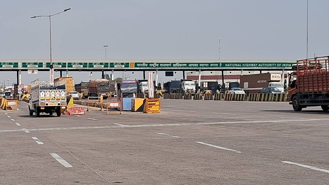 from UPI to Toll Plaza and Gas Cylinder know big 15 changes affect from 1s April 2025 LPG सस्ती, टोल महंगा... UPI से लेकर इनकम टैक्स तक आज से सबकुछ बदल गया, ये हैं 15 बड़े बदलाव