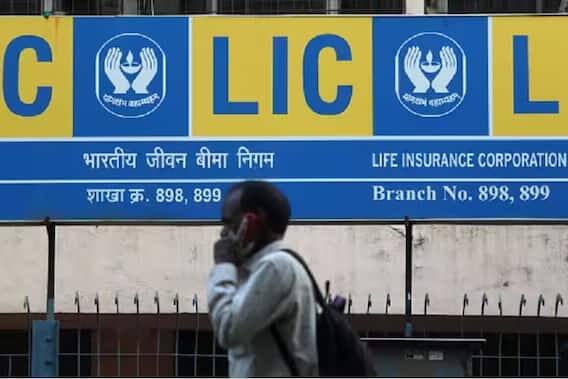 LIC સ્માર્ટ પેન્શન યોજનાની મુખ્ય વિશેષતાઓ: નિવૃત્તિ પછી નિયમિત આવક સુનિશ્ચિત કરે છે. એક જ વારમાં પ્રીમિયમ ચૂકવવાનું રહે છે. જીવનભર પેન્શનની સુવિધા મળે છે. સિંગલ અને સંયુક્ત વાર્ષિકી વિકલ્પો ઉપલબ્ધ છે. આંશિક અથવા સંપૂર્ણ ઉપાડનો વિકલ્પ પણ મળી શકે છે.