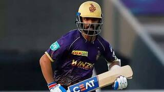 KKR vs RCB: अपने ही कप्तान को भूल गए कोलकाता के खिलाड़ी? बस के पीछे क्यों भागे रहाणे