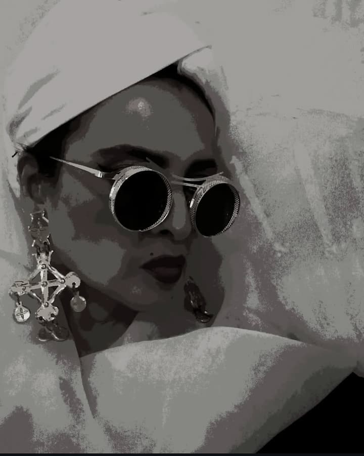 Rekha : अभिनेत्री रेखाचं एक वक्तव्य सध्या सोशल मीडियावर चर्चेचा विषय बनलंय.