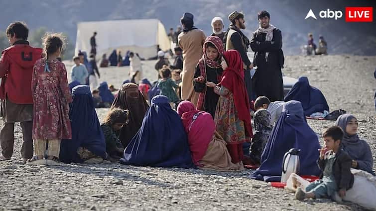 afghanistan refugees leaving pakistan after government gives 31st march deadline Pakistan: पाकिस्तान सरकार की धमकी का असर, 8 लाख अफगान शरणार्थी वापस लौटे; ह्यूमन राइट्स वॉच ने कहा- मजबूर न करें