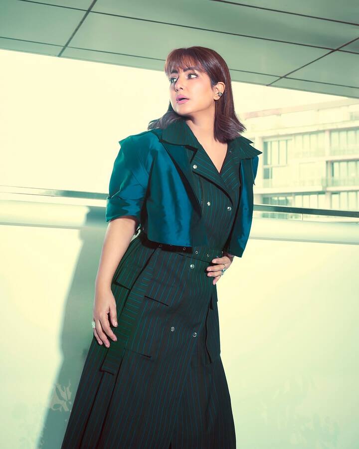 हाल ही में एक्ट्रेस ने अपने लेटेस्ट फोटोशूट की झलक फैंस को दिखाई. जिसमें वो ग्लैमरस अंदाज में कैमरे के लिए पोज देती दिखी.