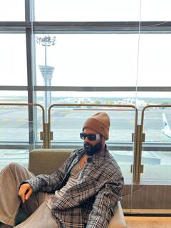 Vijay Deverakonda: 'కింగ్ డమ్' సాంగ్ షూటింగ్ కోసం శ్రీలంకకు విజయ్ దేవరకొండ - రౌడీ ట్రెండ్ సమ్మర్ డ్రెస్‌లో స్టైలిష్‌ ఐకాన్‌గా..