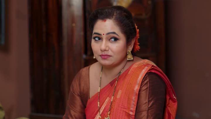 తన కూతురే పార్థు భార్యకావాలని శాంభవి వేసిన కుట్రకు పార్థు బలయ్యాడు. భాను తల్లిని శాంభవి అవమానించడంతో మరోసారి తన కూతురి వంక చూడొద్దని వేడుకుంది ప్రమీల