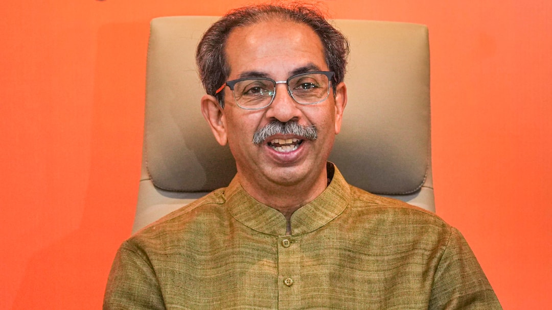Uddhav Thackeray claim on Nagpur violence Aurangzeb grave brought back alive by BJP  Maharasthra News: 'कब्र के औरंगजेब को किया जिंदा', सामना में उद्धव ठाकरे गुट ने किस पर कसा तंज?