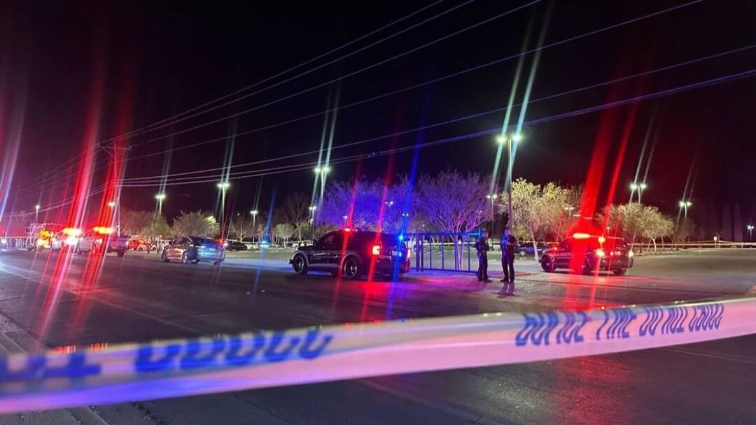 गोलीबारी से दहला न्यू मैक्सिको, पार्क में लोगों पर ताबड़तोड़ फायरिंग, कितनी मौत हुई जानिए New Mexico mass shooting Three people were killed and 15 others injured latest updates गोलीबारी से दहला न्यू मैक्सिको, पार्क में लोगों पर ताबड़तोड़ फायरिंग, कितनी मौत हुई जानिए