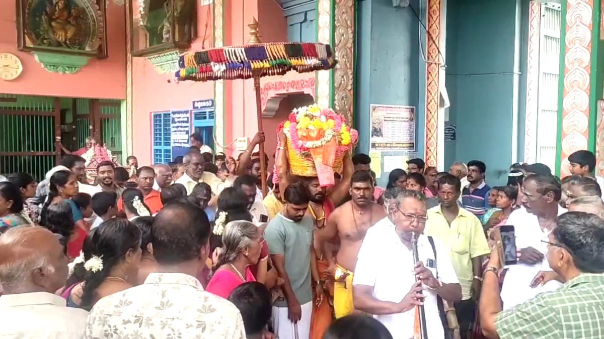 ஒழுகைமங்கலம் மாரியம்மன் ஆலய பங்குனி திருவிழா...! பூச்சொரிதல் உற்சவத்துடன் தொடங்கியது..