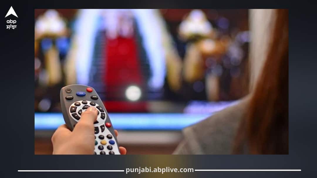 ਆਨਲਾਈਨ ਗੰਦੀ ਸਮੱਗਰੀ ਫੈਲਾਉਣ ਵਾਲਿਆਂ ਦੀ ਨਹੀਂ ਖੈਰ! ਸੰਸਦੀ ਕਮੇਟੀ ਨੇ ਅਜਿਹੇ ਓਟੀਟੀ ਪਲੇਟਫਾਰਮਾਂ 'ਤੇ ਸਖਤ ਐਕਸ਼ਨ ਕਰਨ ਦੀ ਕੀਤੀ ਮੰਗ No Mercy for Those Spreading Obscene Content Online! Parliamentary Panel Demands Strict Action Against Such OTT Platforms ਆਨਲਾਈਨ ਗੰਦੀ ਸਮੱਗਰੀ ਫੈਲਾਉਣ ਵਾਲਿਆਂ ਦੀ ਨਹੀਂ ਖੈਰ! ਸੰਸਦੀ ਕਮੇਟੀ ਨੇ ਅਜਿਹੇ ਓਟੀਟੀ ਪਲੇਟਫਾਰਮਾਂ 'ਤੇ ਸਖਤ ਐਕਸ਼ਨ ਕਰਨ ਦੀ ਕੀਤੀ ਮੰਗ