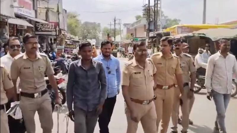 Akola News Rs 1.15 crore in cash seized from a bicycle shop in Akola possibility of money laundering know What is the real issue Maharashtra marathi news Akola News : अकोल्यात सायकलच्या दुकानातून तब्बल 1.15 कोटी रोख जप्त, रक्कम हवालाची असल्याची शक्यता नेमकं प्रकरण काय? 