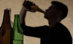 Punjab News: ਪੰਜਾਬ 'ਚ ਡਿੱਗੀਆਂ ਸ਼ਰਾਬ ਦੀਆਂ ਕੀਮਤਾਂ, ਖਰੀਦਣ ਲਈ ਪਿਆਕੜਾਂ 'ਚ ਮੱਚੀ ਹਲਚਲ...