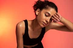 आपको भी आ रहा है जरूरत से ज्यादा पसीना, इस बीमारी का हो सकता है संकेत