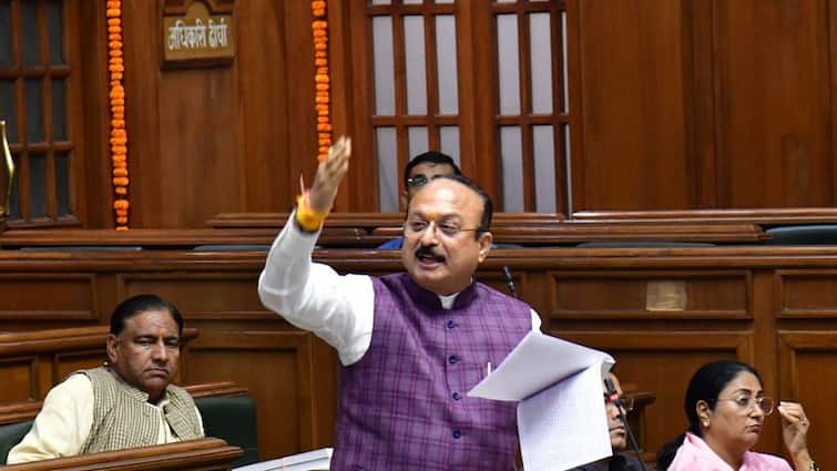 Delhi Electricity Price Will Be Hike Minister Ashish Sood Reaction On Assembly On AAP MLA Imran Hussain Question दिल्ली के लोगों को लगने वाला है जोर का झटका, महंगी होगी बिजली! कितना बढ़ेगा रेट? मंत्री आशीष सूद ने बताया