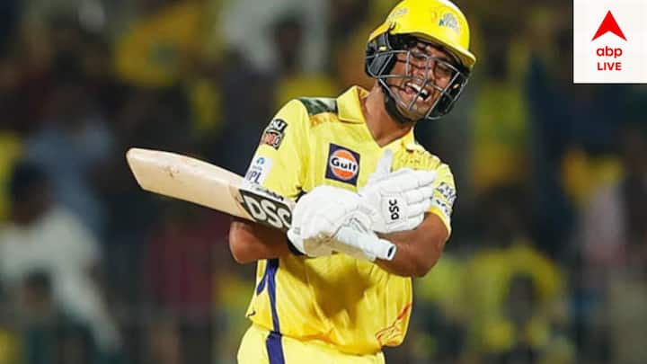 তালিকায় রয়েছেন কিউয়ি তারকা ক্রিকেটার রাচিন রবীন্দ্র। পাকিস্তানের বিরুদ্ধে গত ৮ ফেব্রুয়ারি ত্রিদেশীয় সিরিজের ফাইনালে চােট পেয়েছিলেন মাথায়।