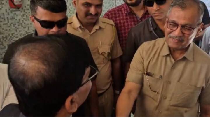 शिवसेना ठाकरे गटाचे खासदार संजय राऊत हे आज सोमवारी (दि. 24) नाशिक दौऱ्यावर आले आहेत. तर ज्येष्ठ विधिज्ञ उज्ज्वल निकम हे न्यायालयाच्या कामासाठी आज नाशिकमध्ये आले आहेत.