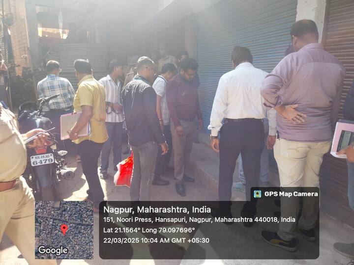 नागपूर हिंसाचार प्रकरणात राज्यसरकारच्या बेधडक कारवाईला वेग प्राप्त झाला असून नागपूर महानगर पालिकेच्या अतिक्रमण पथक ही आता ऍक्शन मोड मध्ये आल्याचे चित्रा आहे.