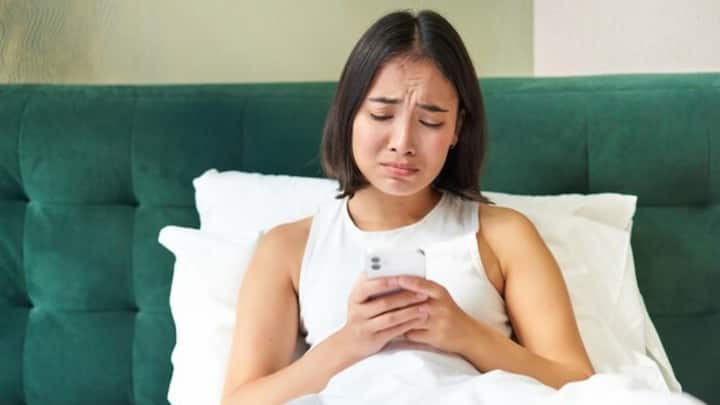 तो वहीं आइए आज हम आपको बताते हैं कि सुबह उठकर कौन सी गलती करने से आप हार्ट के मरीज बन सकते हैं, दरअसल अगर आप सुबह उठकर सीधे बेड से उठते हैं और साथ ही बिना आराम के तुरंत बाद बॉडी एक्टिविटीज करते हैं तो आपको दिल की बीमारी हो सकती है.