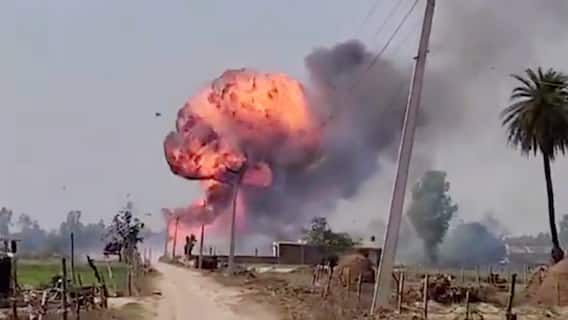 Massive Fire At Gas Warehouse Leads To Cylinder Explosions In UP's Bareilly, Loud Blasts Captured On Video