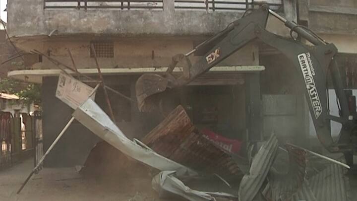 या प्रकरणात आतापर्यंत फहीम खान व युसुफ शेख या दोन आरोपीच्या घरावर अतिक्रमणाची कारवाई केली गेली, तर शाहीन अमीन या आरोपीचे दोन दुकाने सिल करण्यात आली.