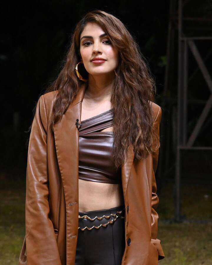 After a thorough probe, which included expert opinions, crime scene analysis, witness testimonies, and forensic evaluations, the CBI concluded that there was no substantial evidence to support claims that anyone was responsible for driving the actor to suicide, officials stated.  (Image: Instagram/@rhea_chakraborty)